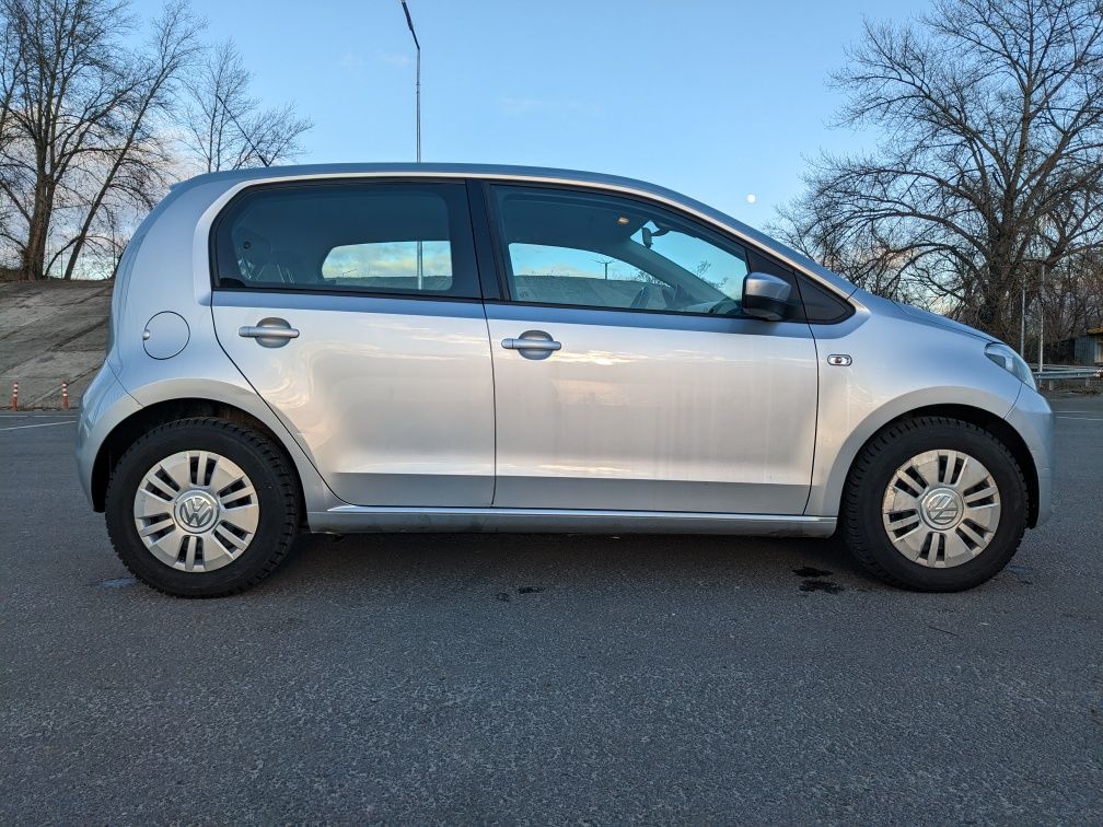 Volkswagen up! 2013