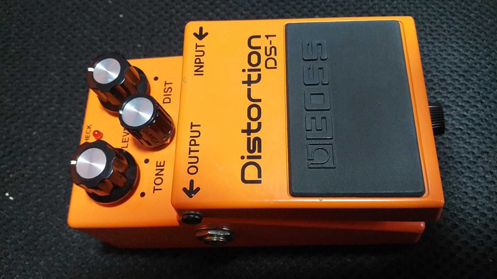 Овердрайв дісторшн Boss Overdrive SD-1, Distortion DS-1