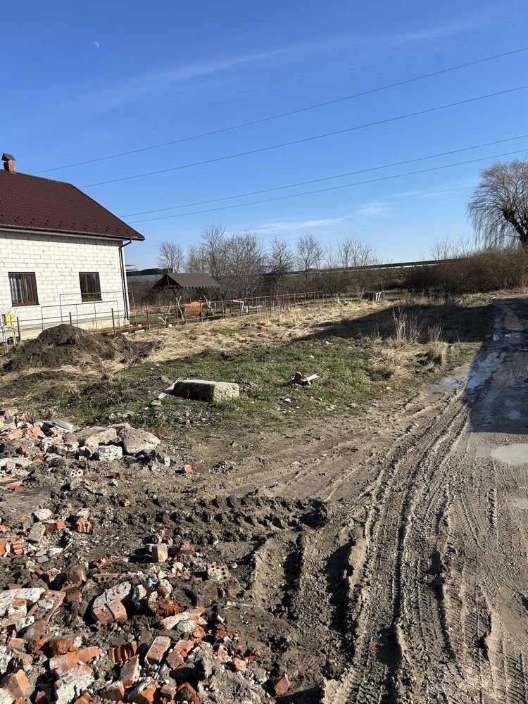 Продам земельну ділянку для будівництва і обслуговувуання будинку