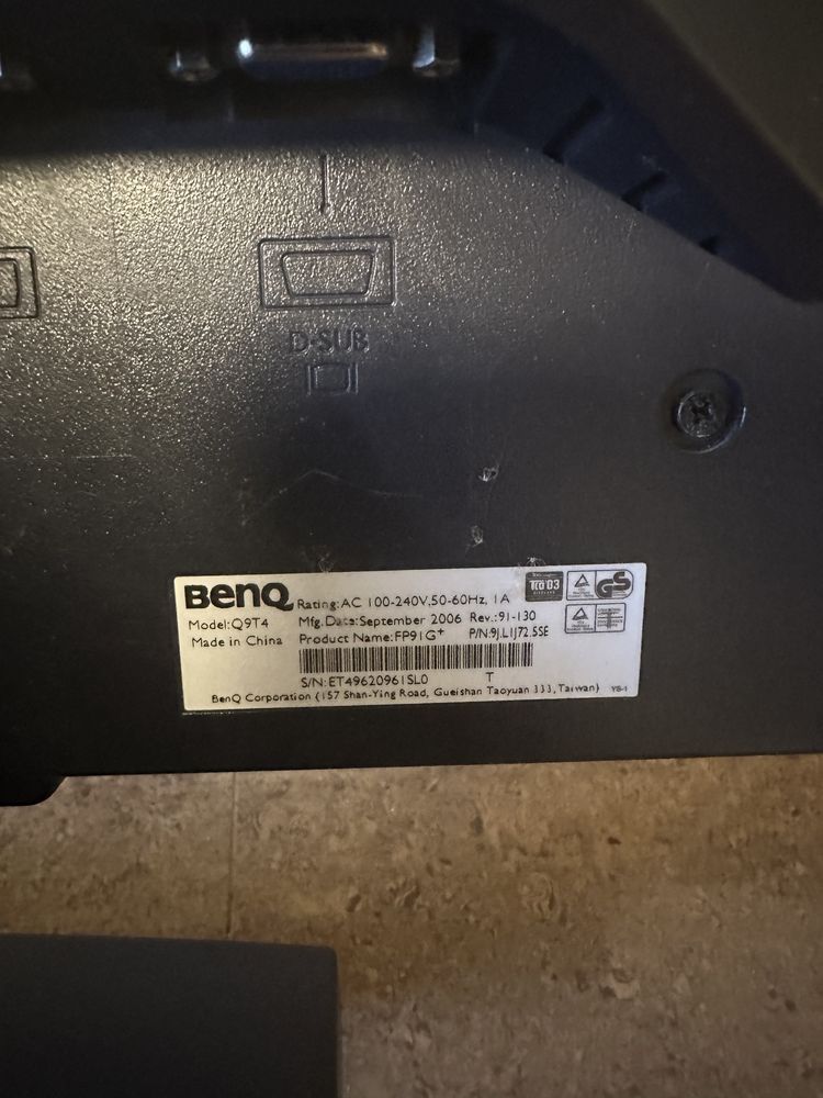 Монитор 19" BenQ Q9T4