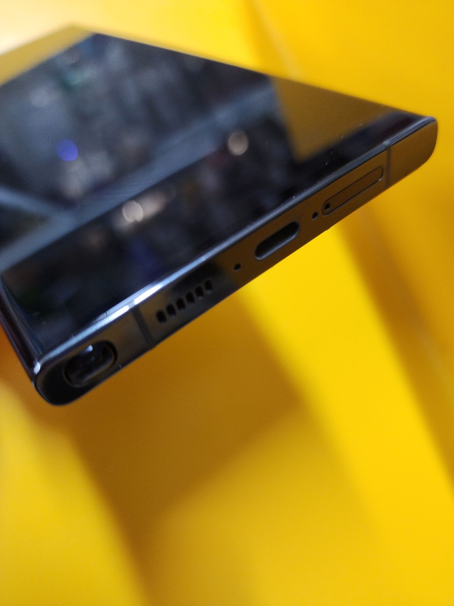 Телефон  samsung s22 ultra  2 sim идеал, с темами. Мультязычный.