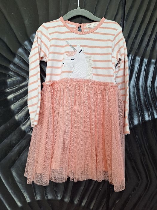 Sukienka dla dziewczynki r. 104