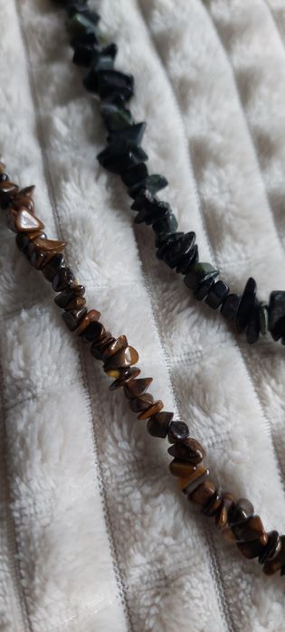 Naszyjniki czarny i braz