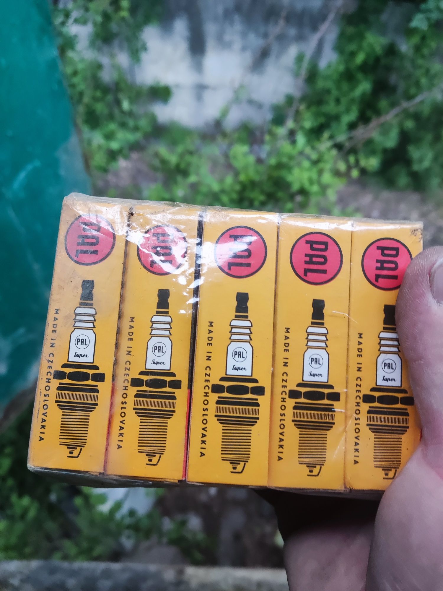 Продам свічки  нові