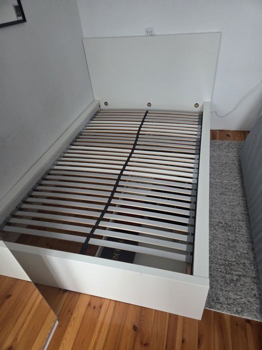 Łóżko Malm 120x200 Ikea z dnem łóżka Lonset jak nowe