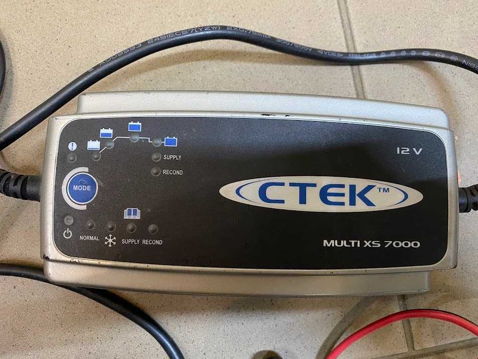 Зарядний пристрій Стек 7А