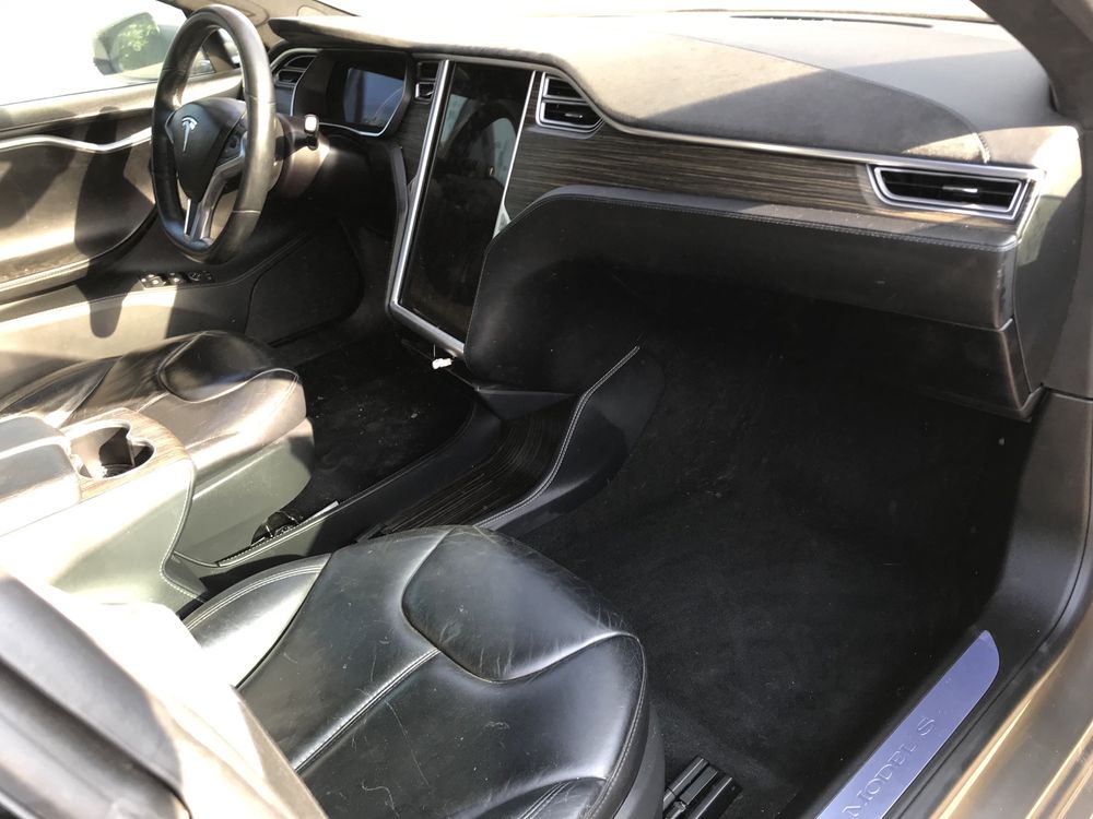 Tesla model S 70D