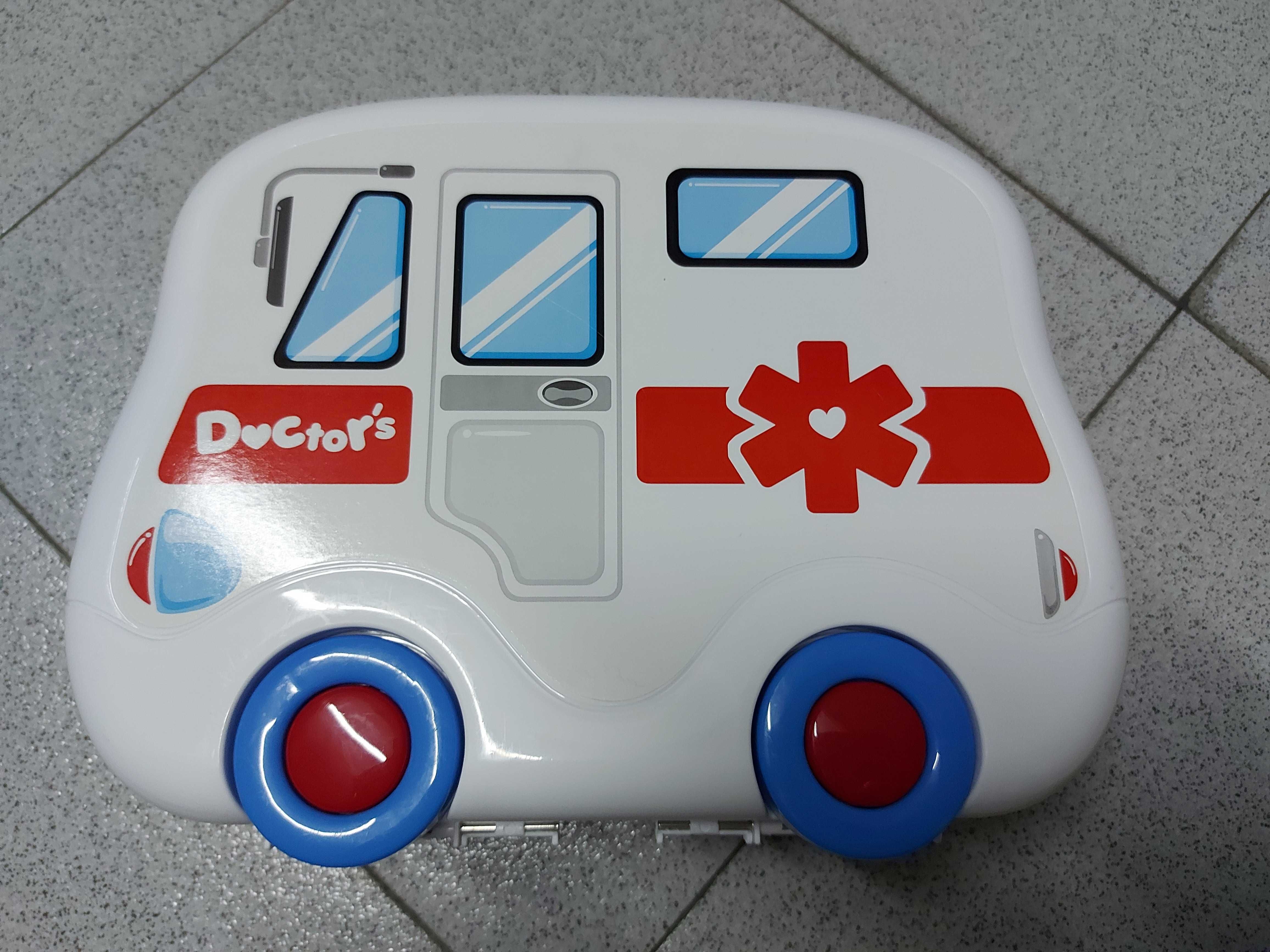 Mala e Bonecos Doutora Brinquedos + Mala de Médico