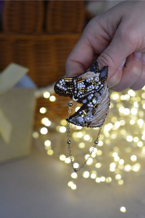 Брошка «Коник» — символ 2026 року