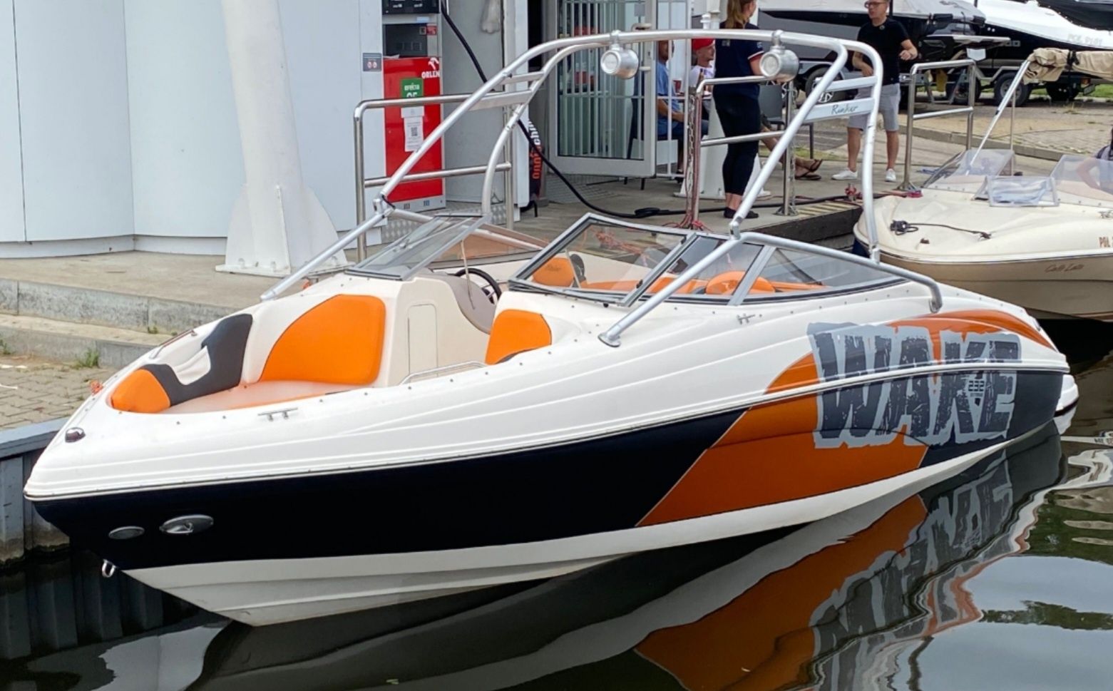 Łódź motorowa Rinker Captiva 232 05r bowrider 5.0 wtrysk przyczepa