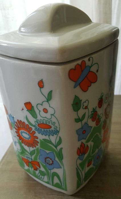 Pojemnik kuchenny z epoki PRL fabryka Bogucice/ Katowice, deseń łączka