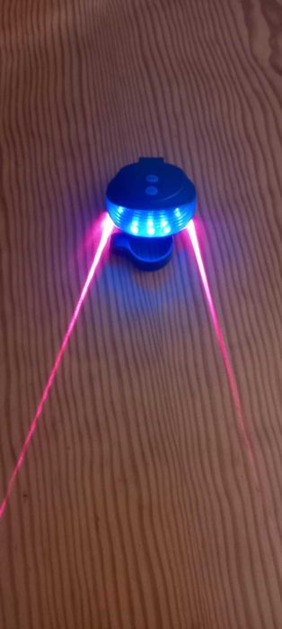 Luz Traseira para Bicicleta 5 LED (cor azul) com Laser 5 Modos