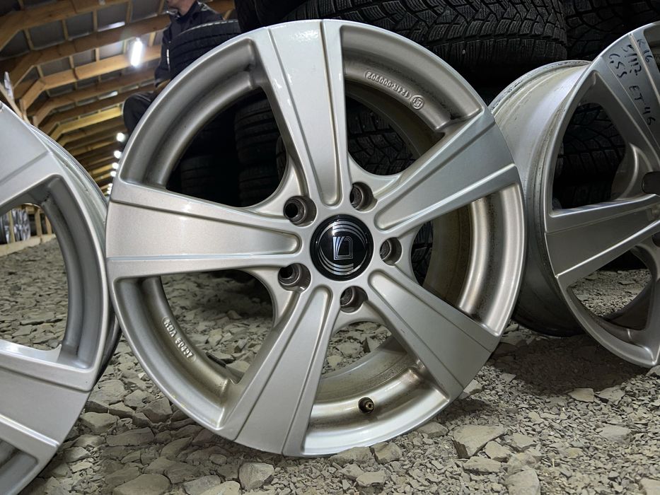 Диски універсальні 5/112 R16 6.5J ET46 супер стан 4 шт