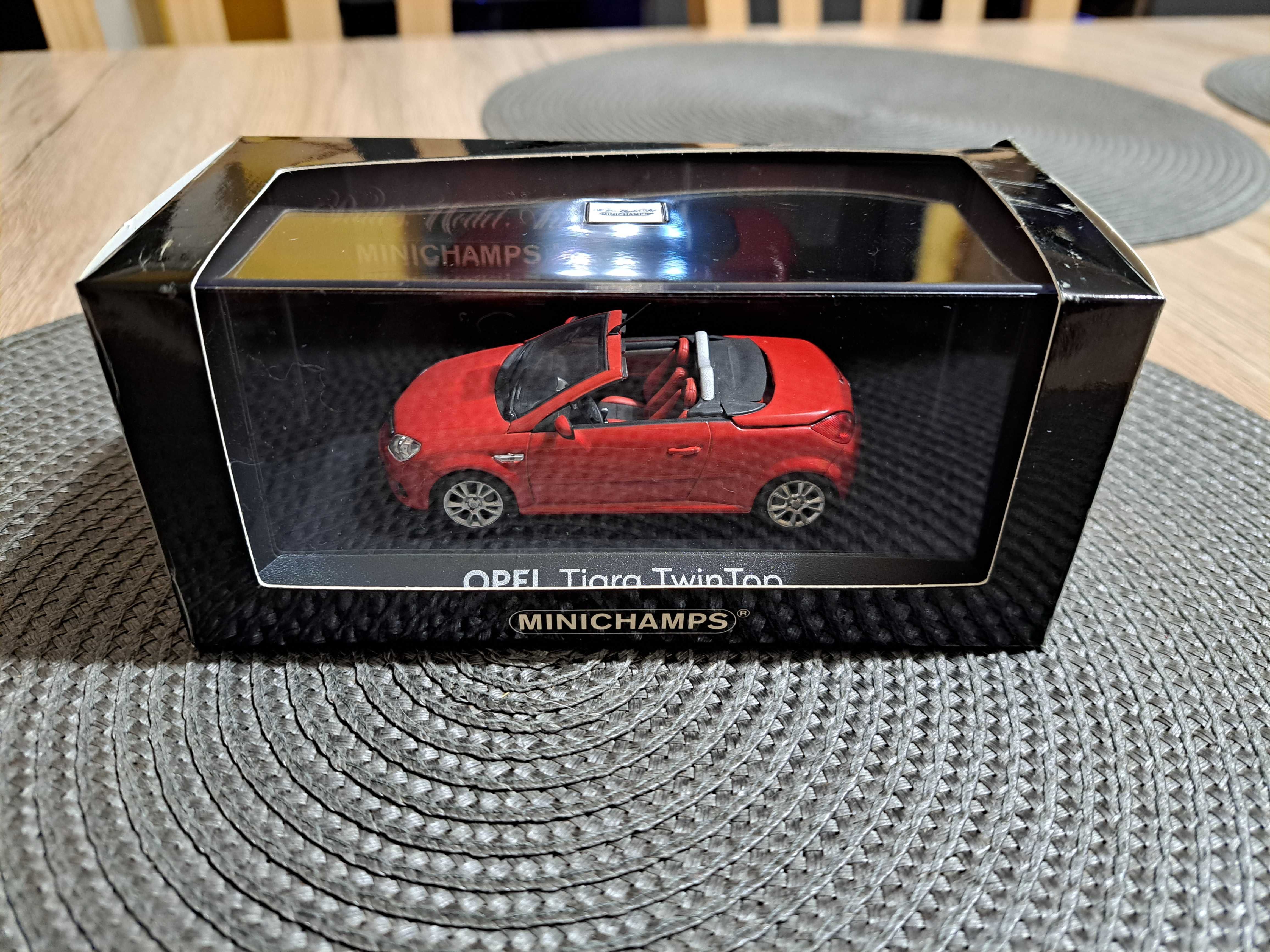 Opel Tigra Twin Top Minichamps 1:43