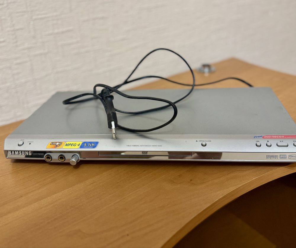 DVD програвач Samsung