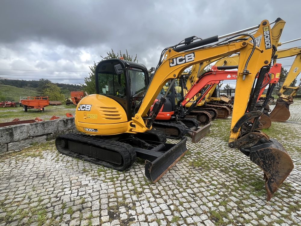 Mini-escavadora JCB 8050RTS