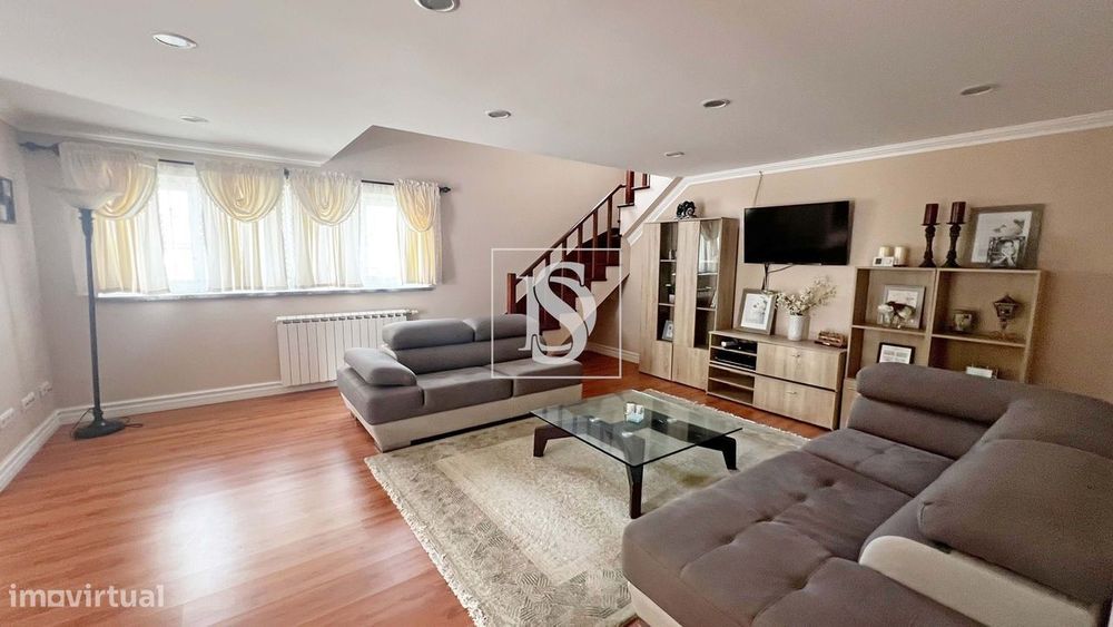 Moradia T3 Remodelada na Ribafria – Conforto e Elegância