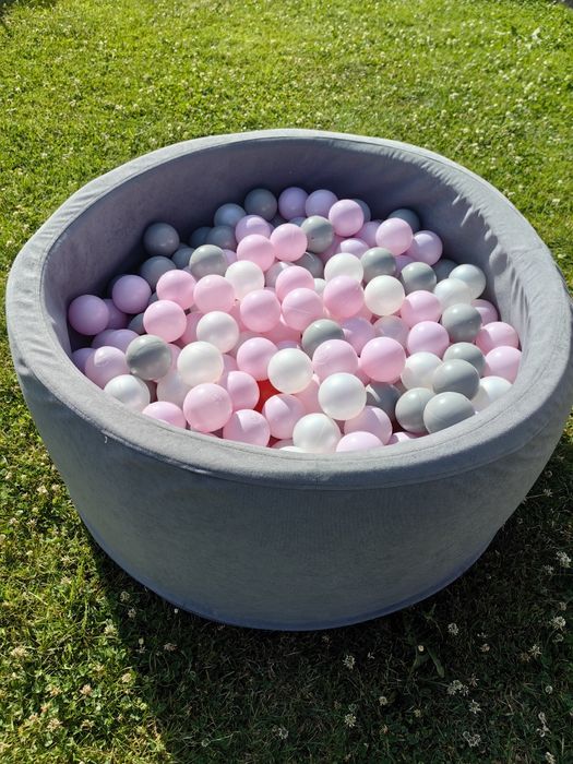 Basen z kulkami dla dziecka