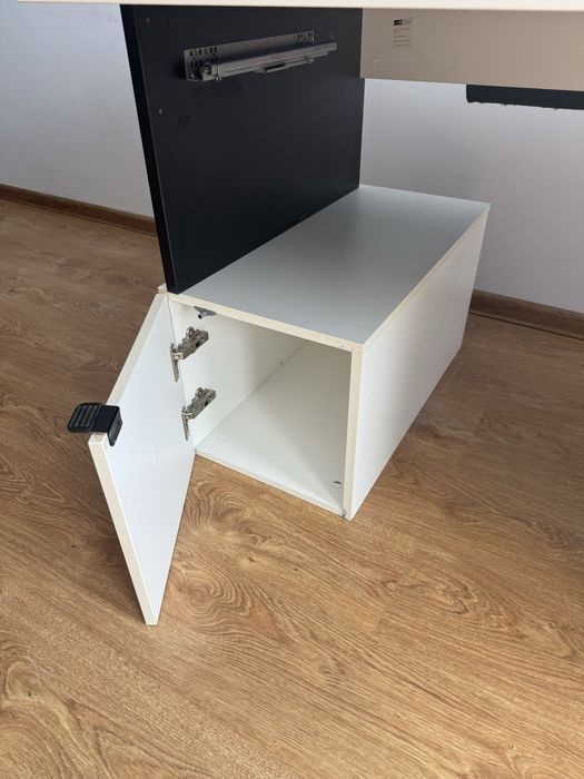 Biurko, łóżko, półka Young Users VOX