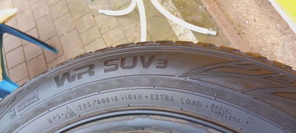 Opony zimowe Premium 2x NOKIAN 225/60R18 104H XL M+S