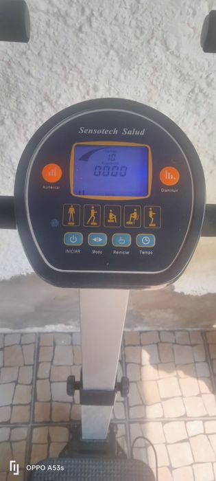 Máquina de fitness musculação