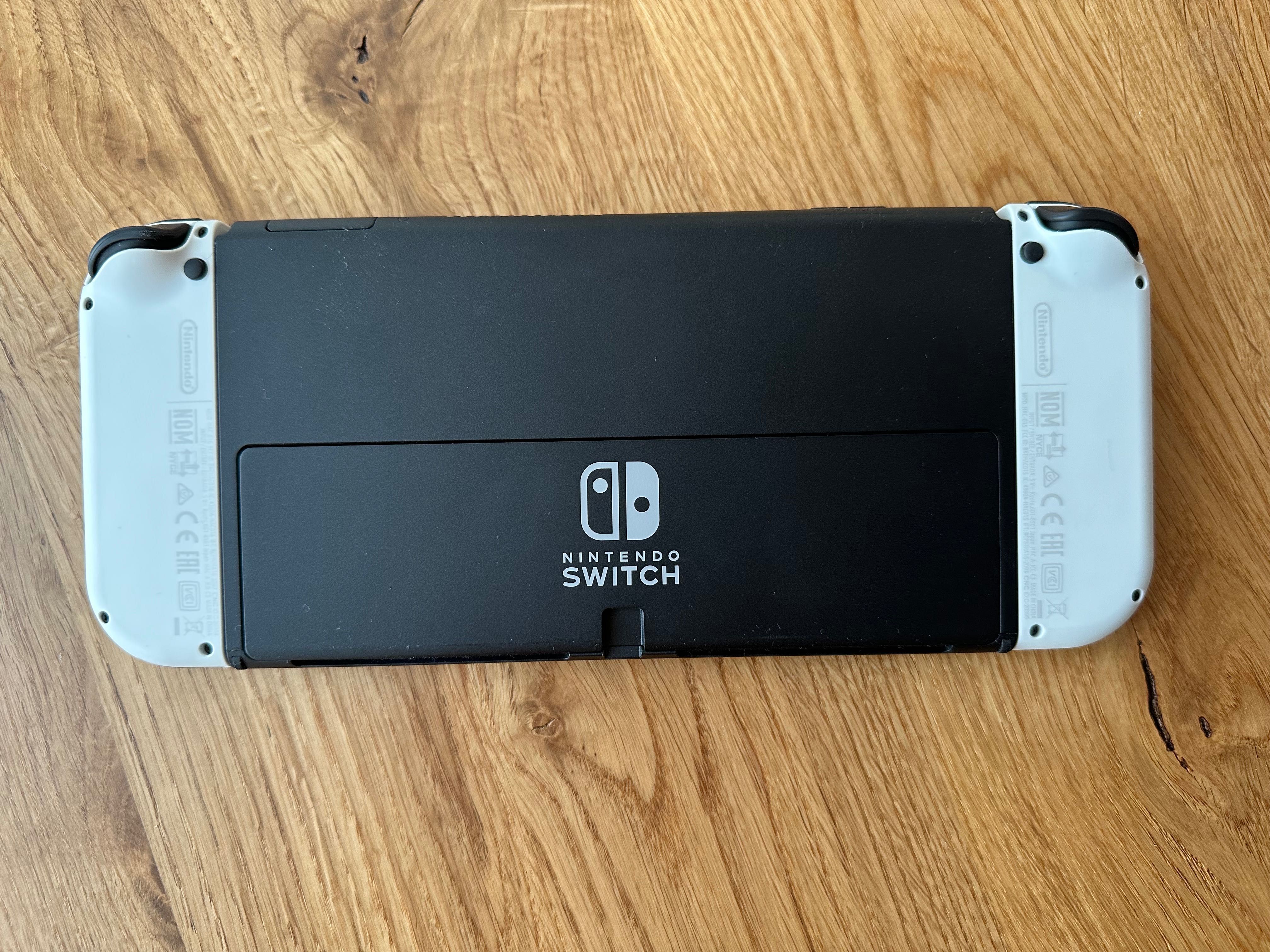 Nintendo Switch OLED, kompletny zestaw