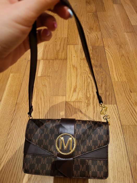 Carteira pequena nova