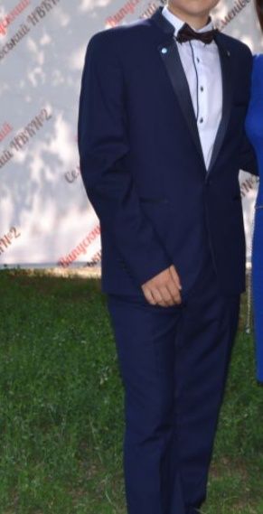 Продам чоловічий костюм з рубашкою