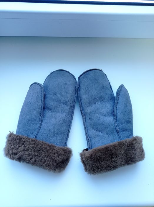 Продам рукавицы натуральный мех