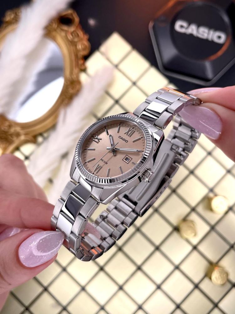 Жіночі годинники Casio