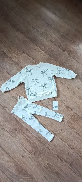 Dres dziewczęcy Zara rozm 104
