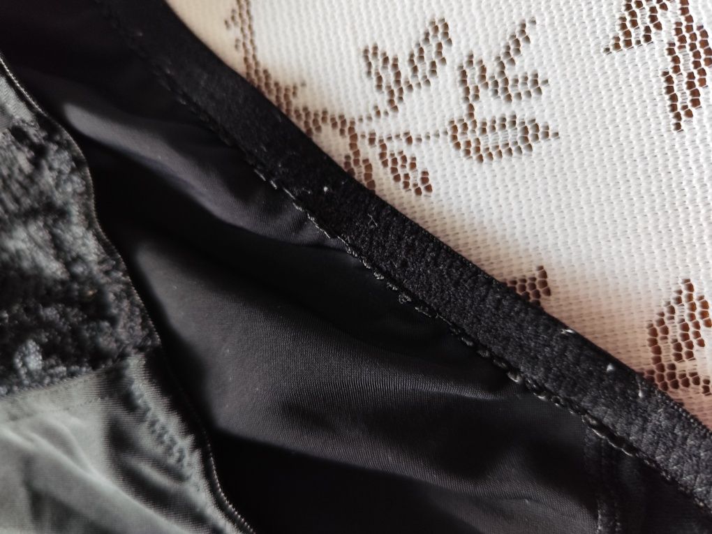 Body wyszczuplające z koronką na regulowane ramiączka rozm 85C.