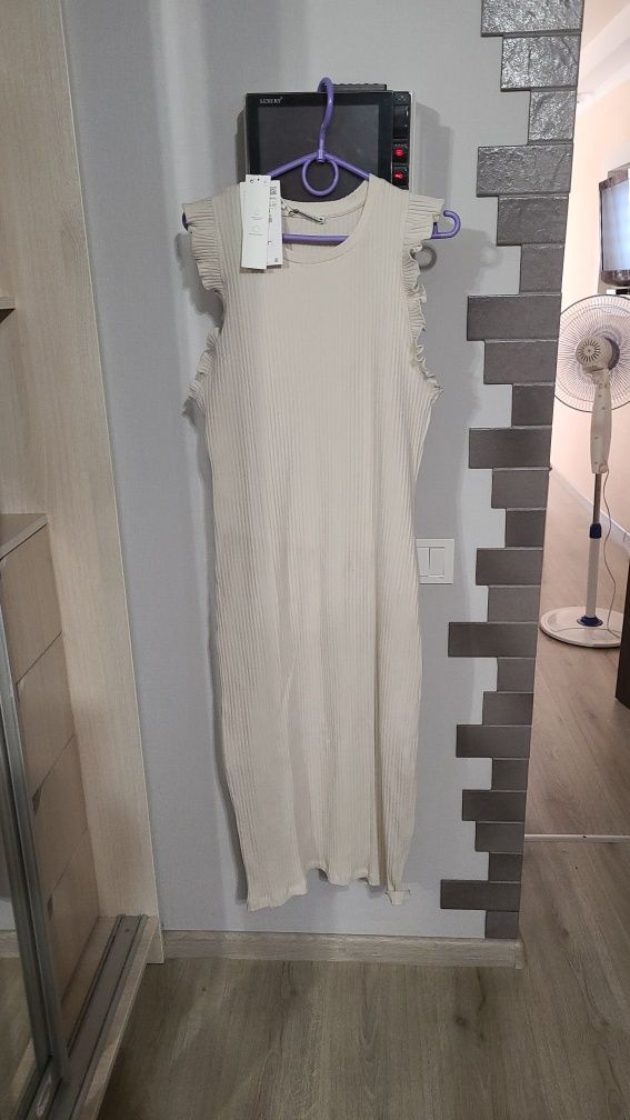 Длинное платье Zara