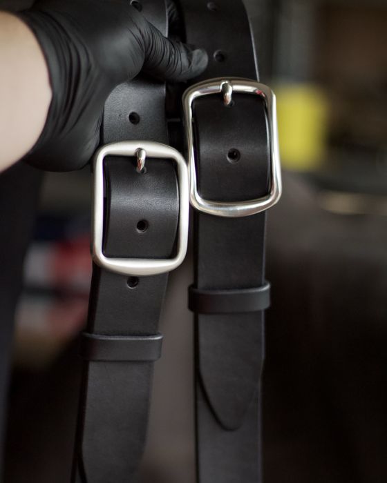 Стильний та елегантний шкіряний чоловічий ремінь ручноі роботи 40 мм