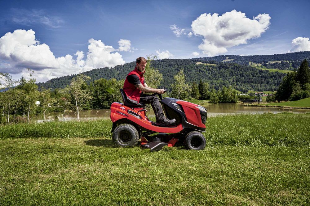 Traktorek Kosiarka T22-111.3 HDS-A V2 Traktor V-Twin AL-KO 110 cm