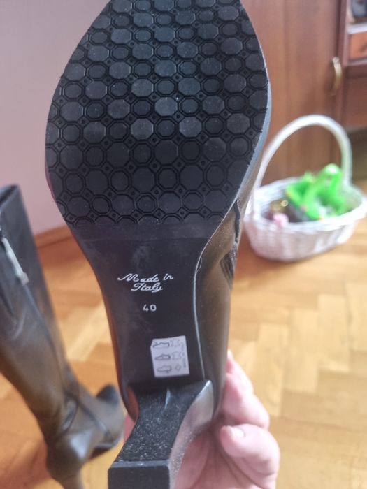 Сапоги женские на каблуке