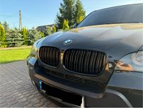 Решітка радіатора (ноздрі) е70
