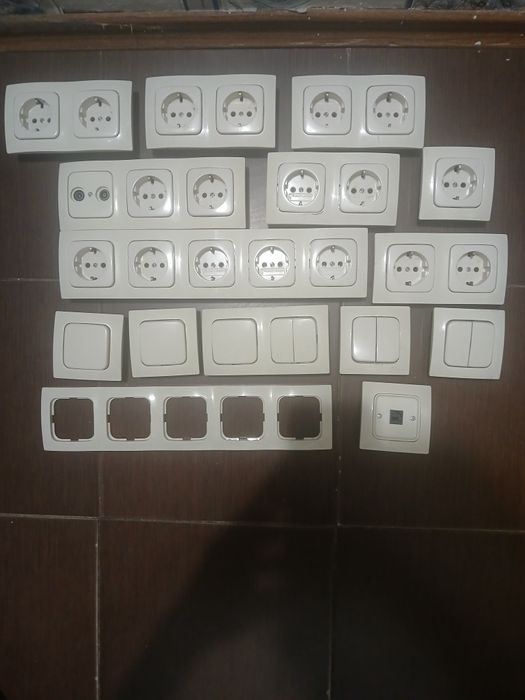 Продам резетки і перемикачі Busch-Jaeger