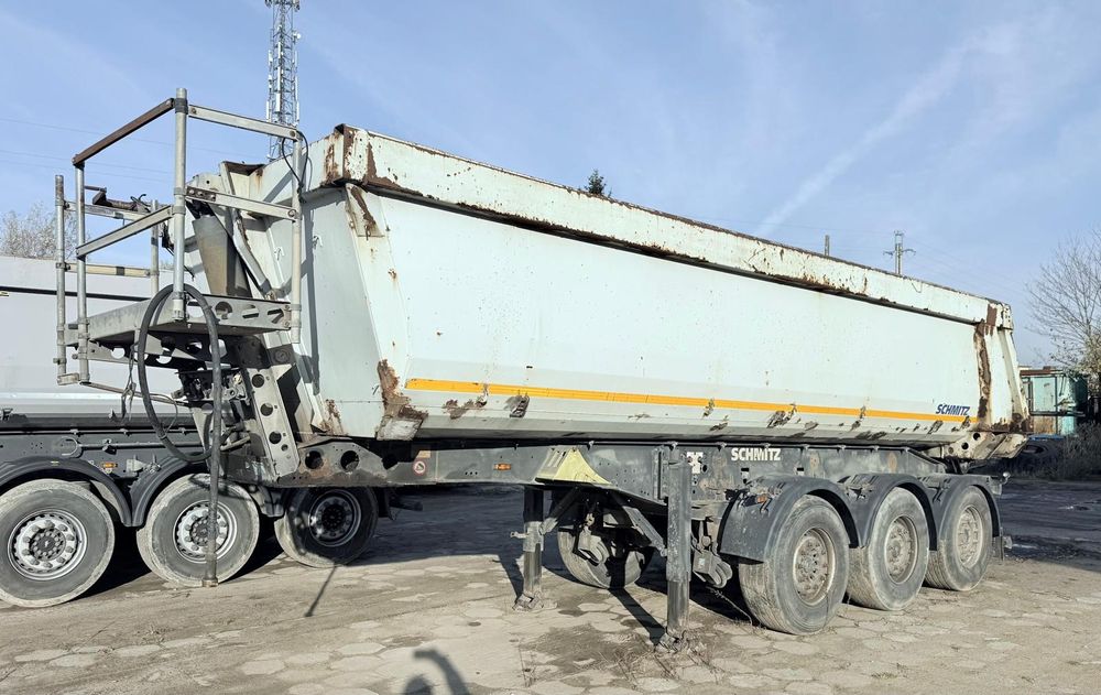 Naczepa schmitz (łódka)