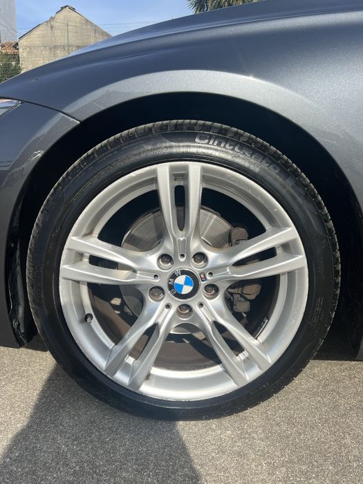 Carrinha BMW 320d Touring Pack M