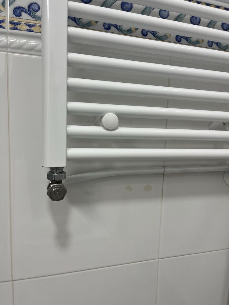 Toalheiro com ligação a gás