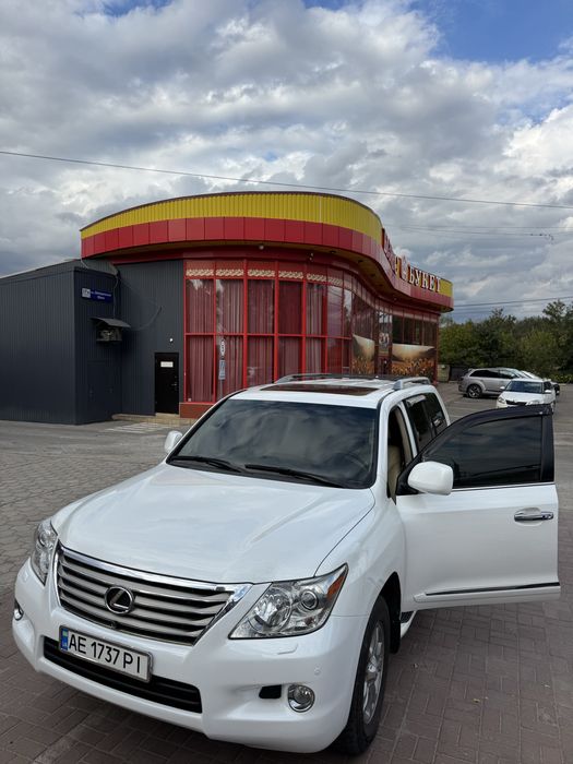 Продаж Lexus LX 570 в ідеальному стані