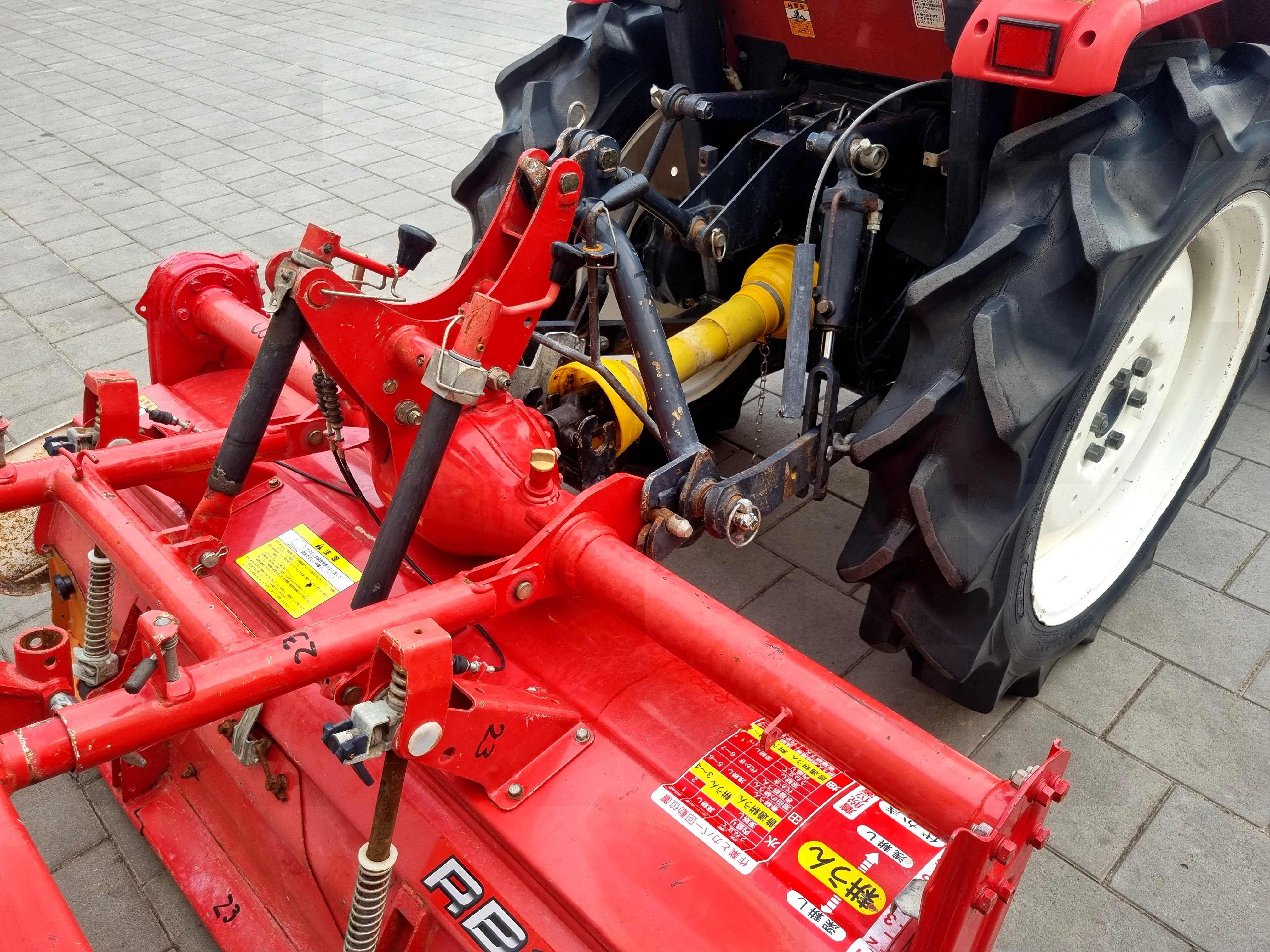 Японський мінітрактор Янмар Yanmar F-210