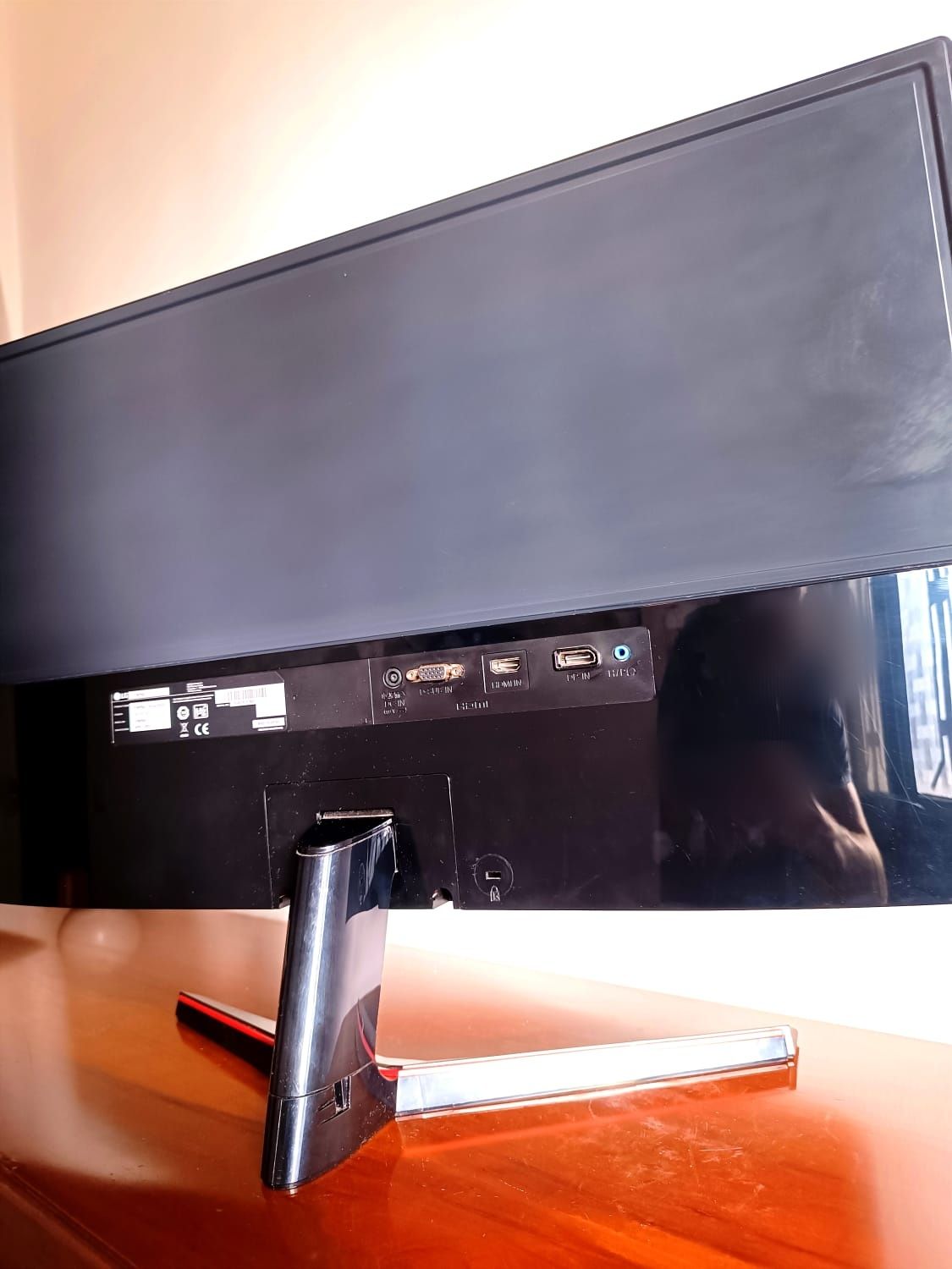 Monitor LG 27" IPS