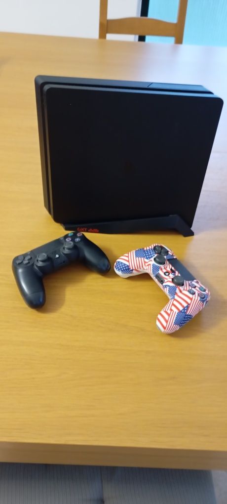 PS4 + 2 comandos + Mala