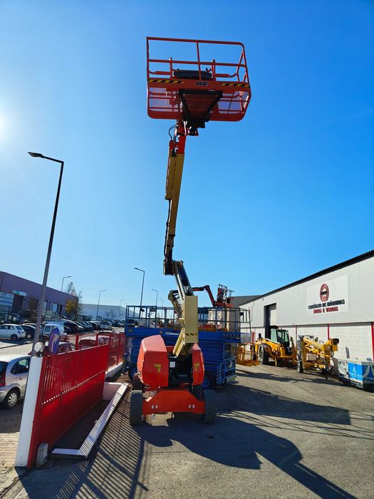 Plataforma Elevatória Articulada Elétrica 18 mts