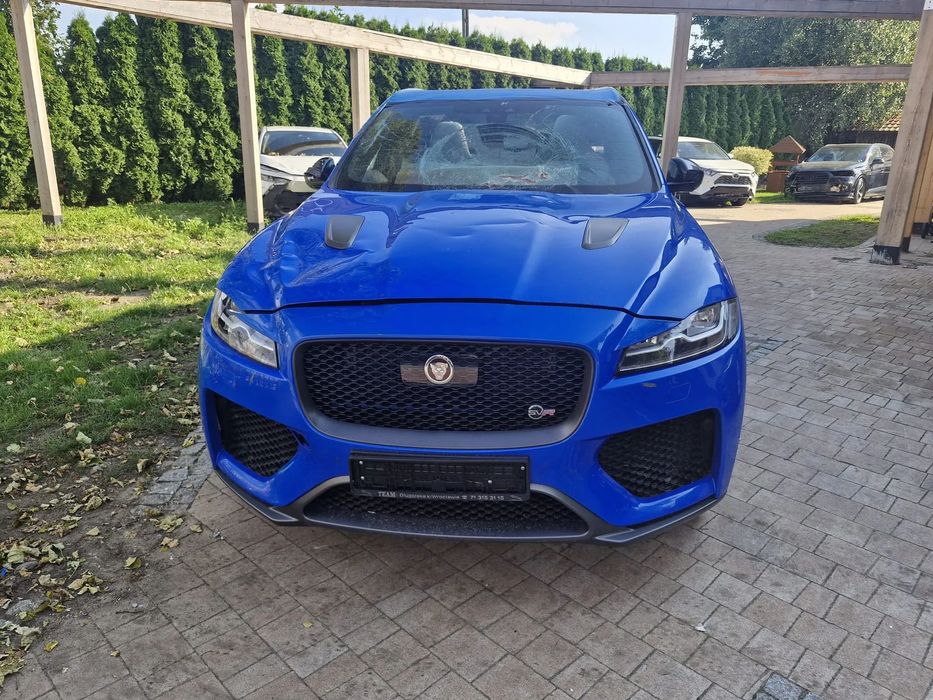 Jaguar F-Pace F Pace SVR uszkodzony krajowy 550 KM zamiana