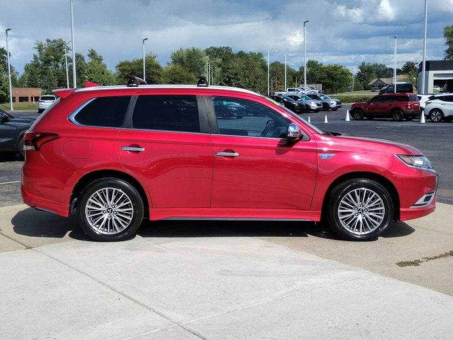 Mitsubishi Outlander Hybrid Plug-in GT S-AWC      2020