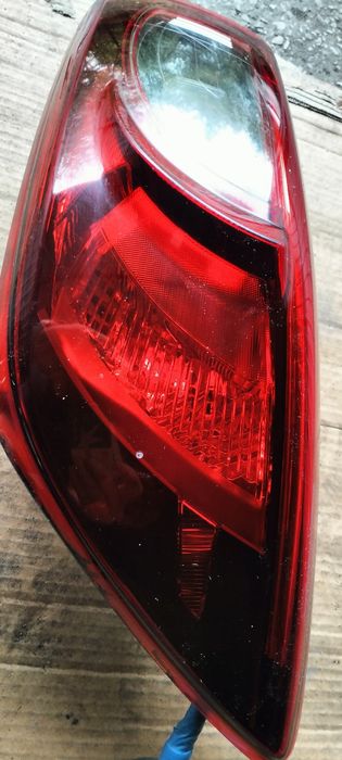 Lampa Kanada prawa zwykła mazda cx-3