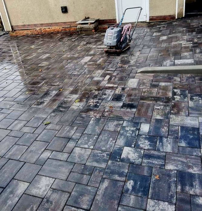 Тротуарна плитка та бруківка,бордюр,поребрик.